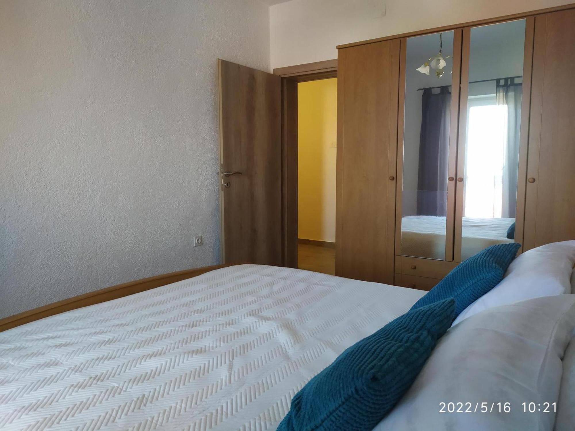 Apartments And Room Suza Senj  Εξωτερικό φωτογραφία